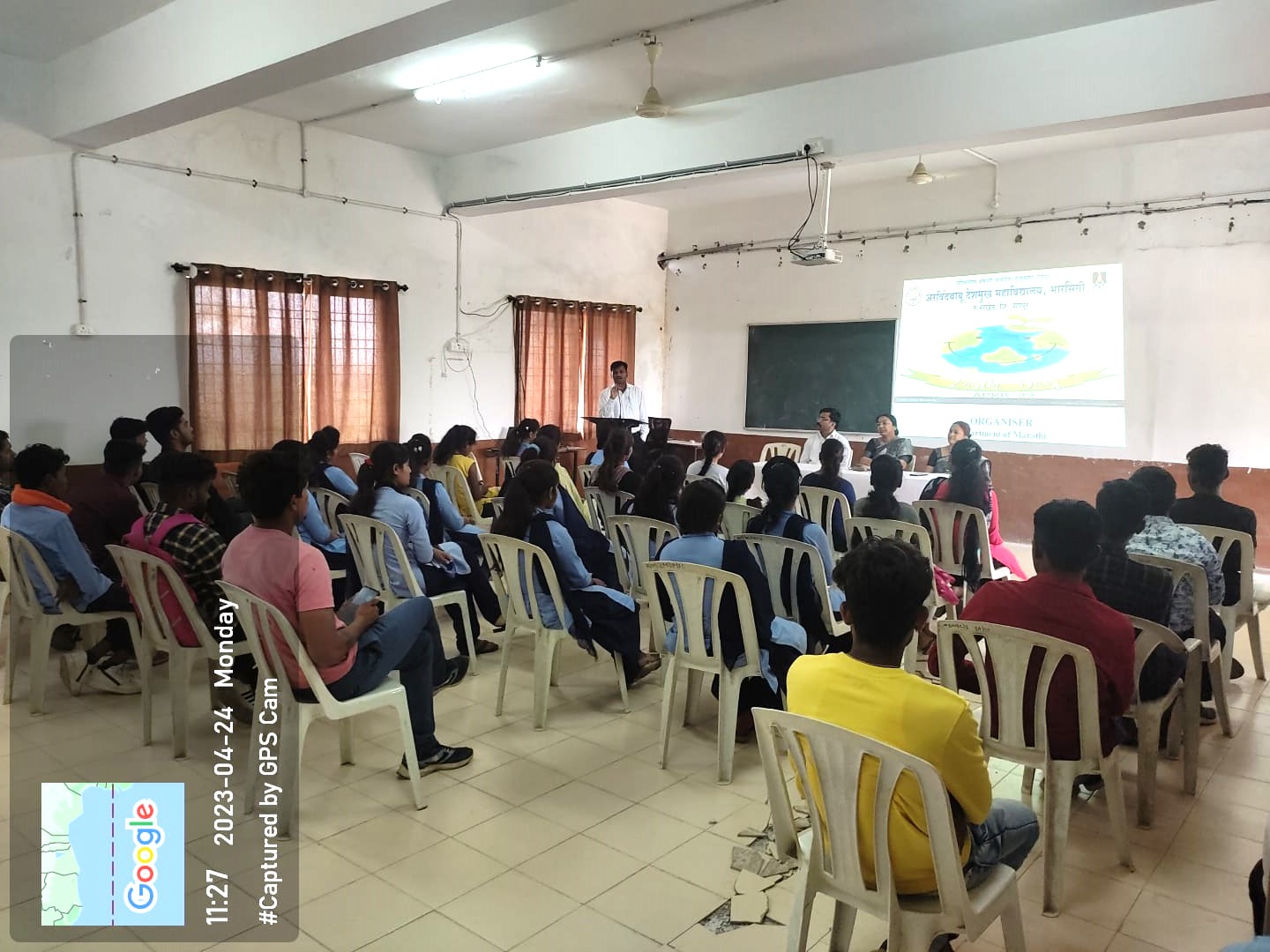 <p>The Department of Marathi celebrated&nbsp;earth day on dated 24th April 2023, for this programme, students and staff&nbsp; Dr. Sadhana Jichkar, Head of the Department of Marathi, Dr. Rita Walke, Dr. Nitin Raut and Mr. Surendra Sinkar were present.&nbsp;</p>
